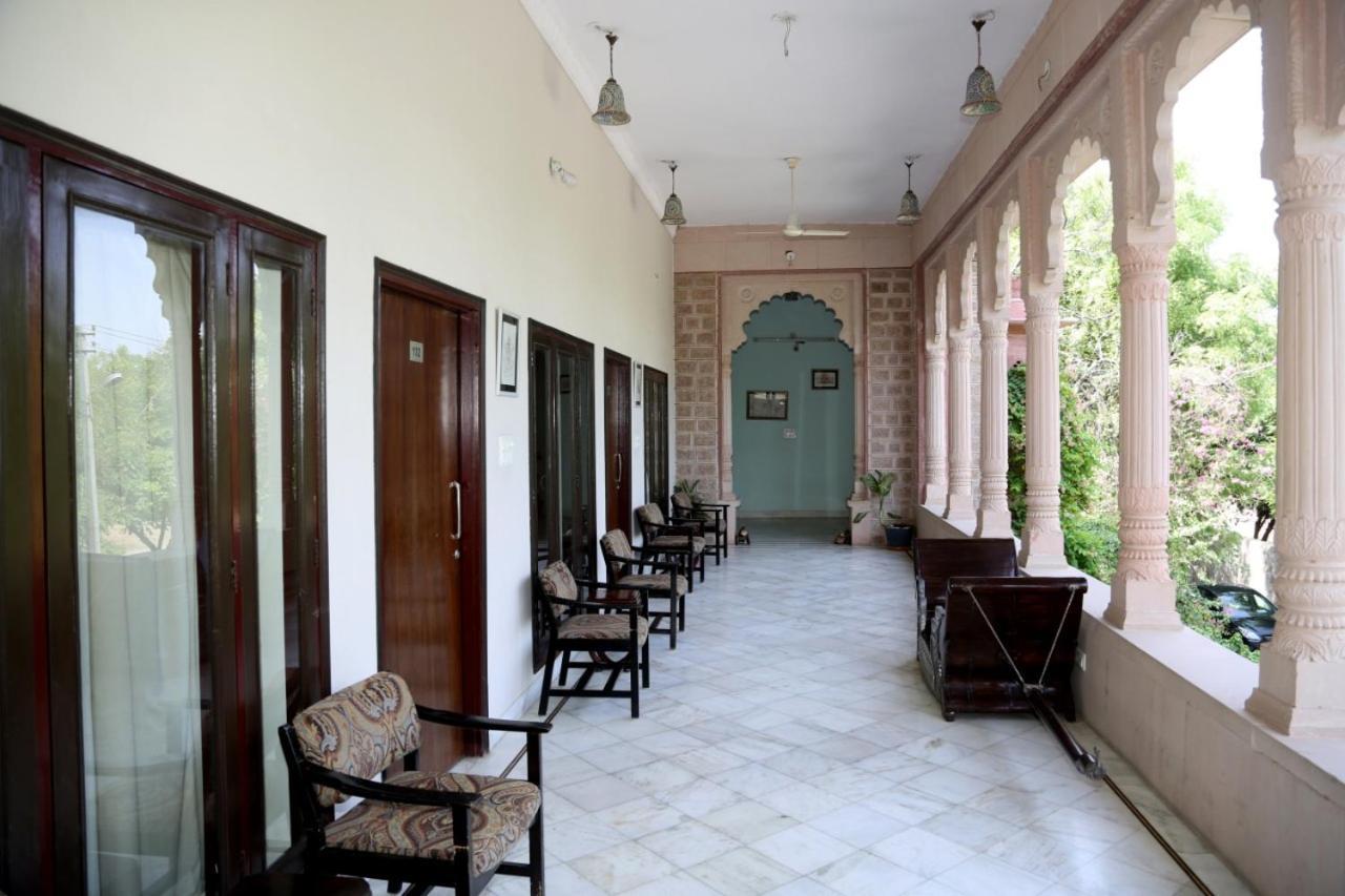Hotel Karan Villas Kota  Ngoại thất bức ảnh