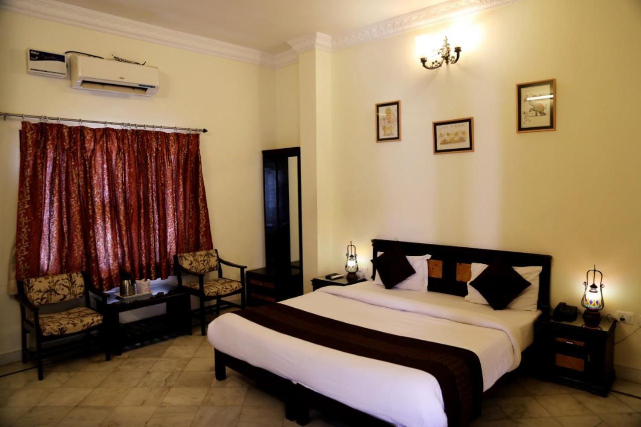 Hotel Karan Villas Kota  Ngoại thất bức ảnh
