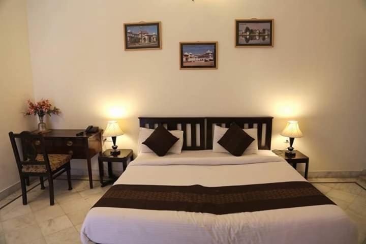 Hotel Karan Villas Kota  Ngoại thất bức ảnh